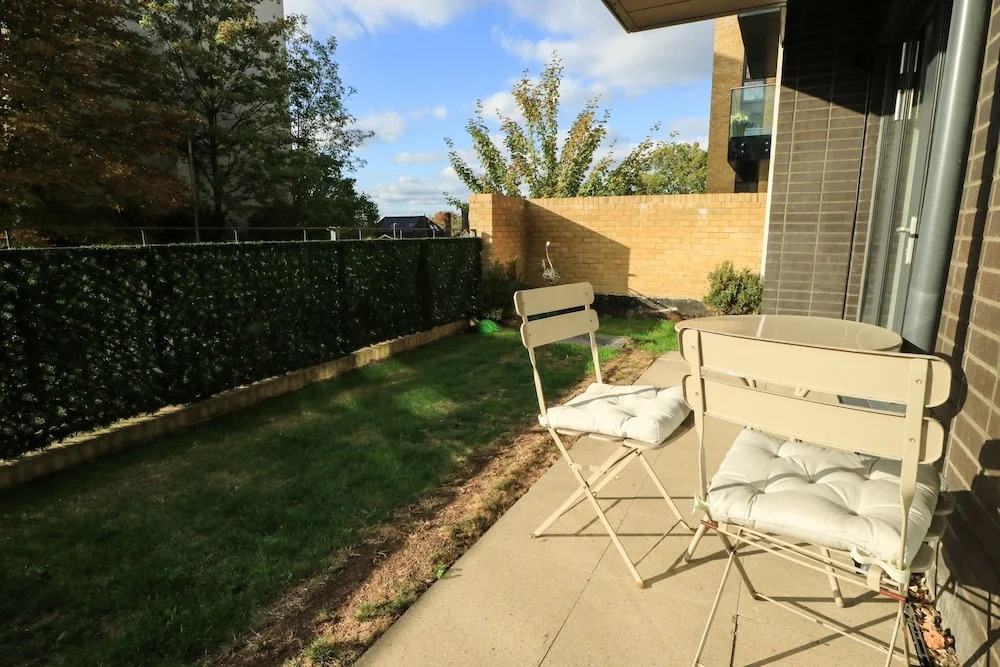 Modern 2 Bedroom Apartment in Putney