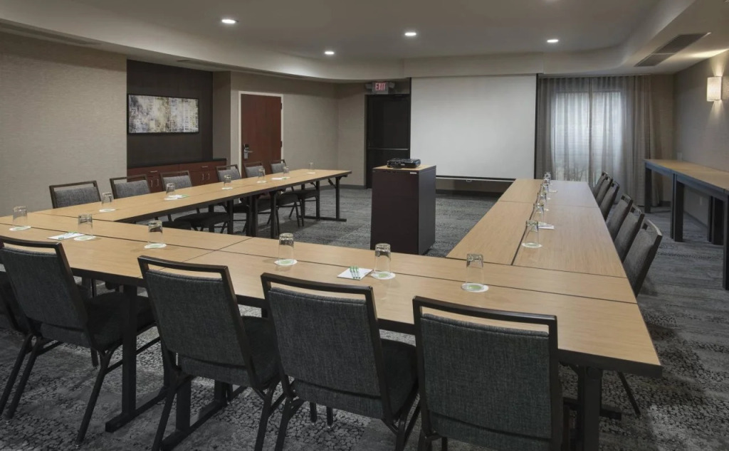 Courtyard by Marriott Lebanon