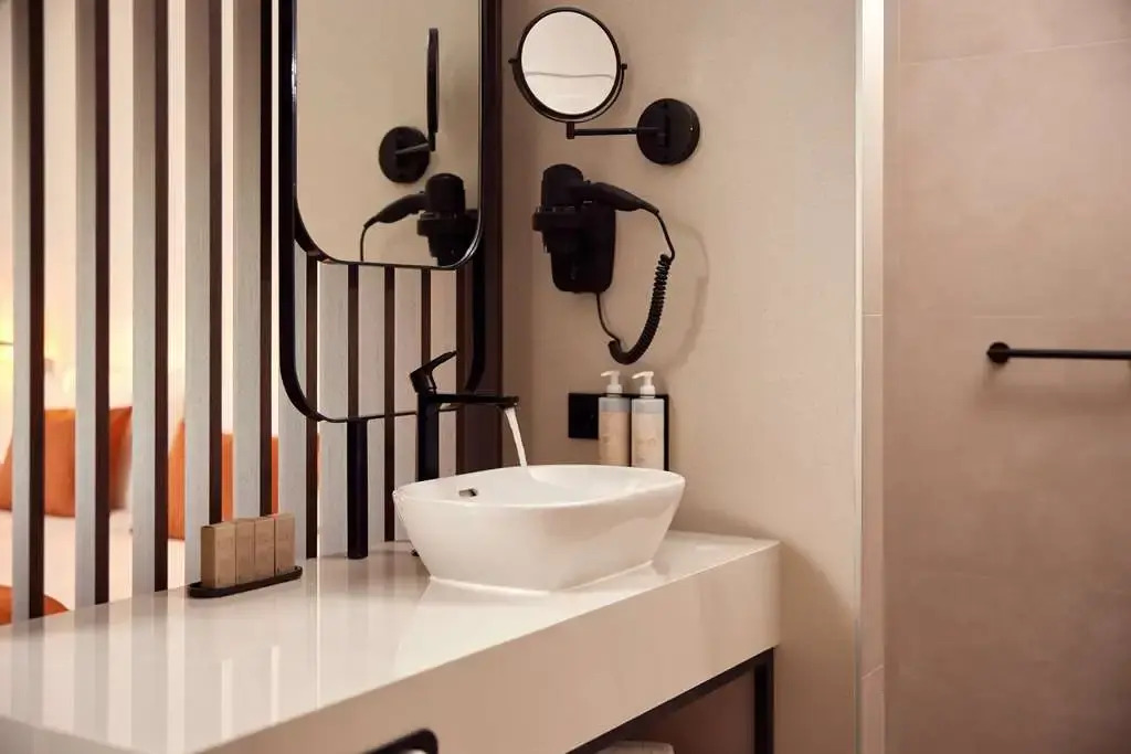 Beautiful Home In Breukelen With Wifi