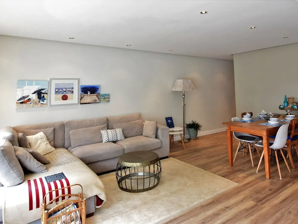 Quaint Apartment in Noordwijk near Beach