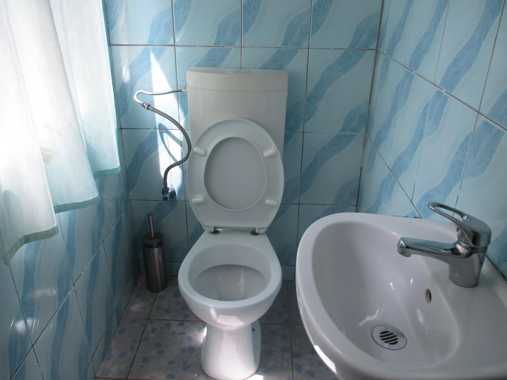 Buziga Shelter Lodge