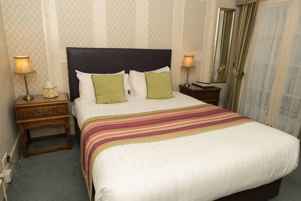 Quayside Hotel