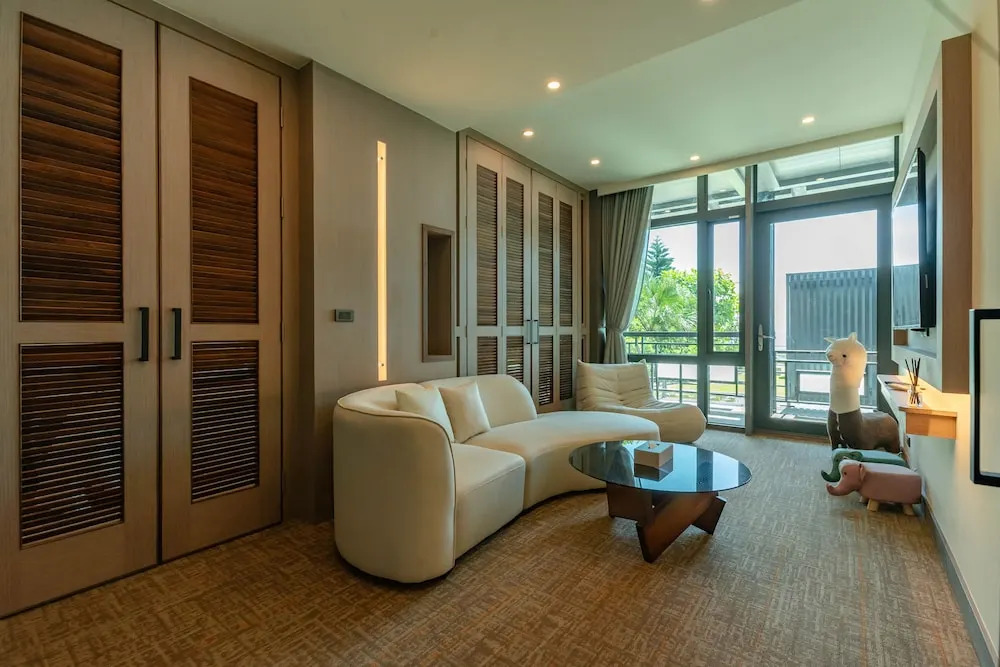 Seaview Villa Coastal Estate