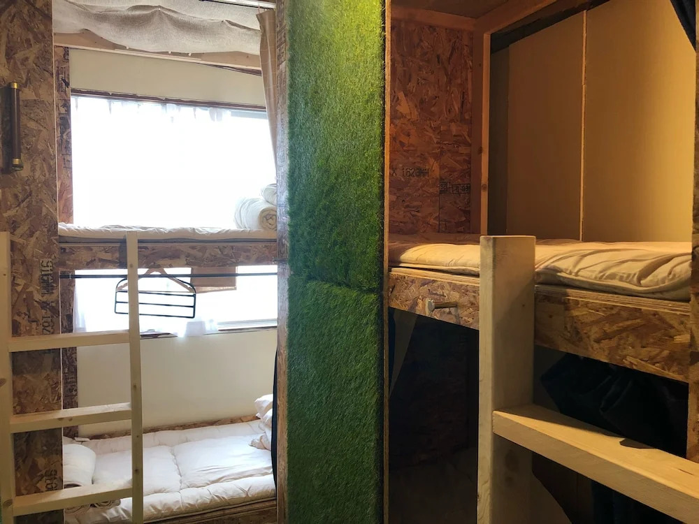 TONARINO Backpackers Hostel Free Breakfast
