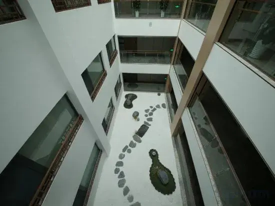 Century Runhua Hotel