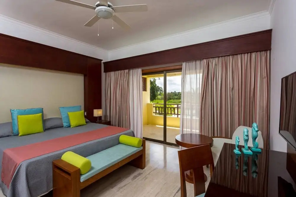 Caribbean Experience Playa Bavaro 1r Office 14c