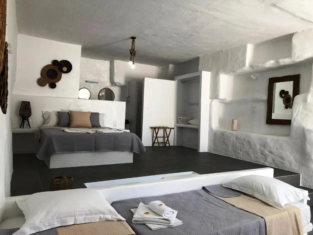Aqua Bay Beachfront Studios Agia Kyriaki Beach, Milos