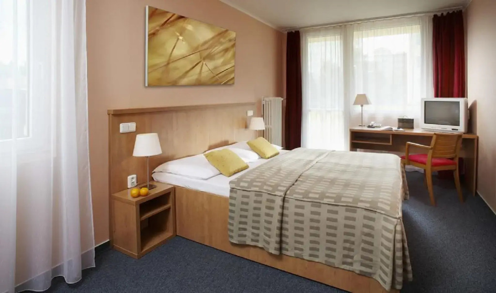 Hotel Fortuna West