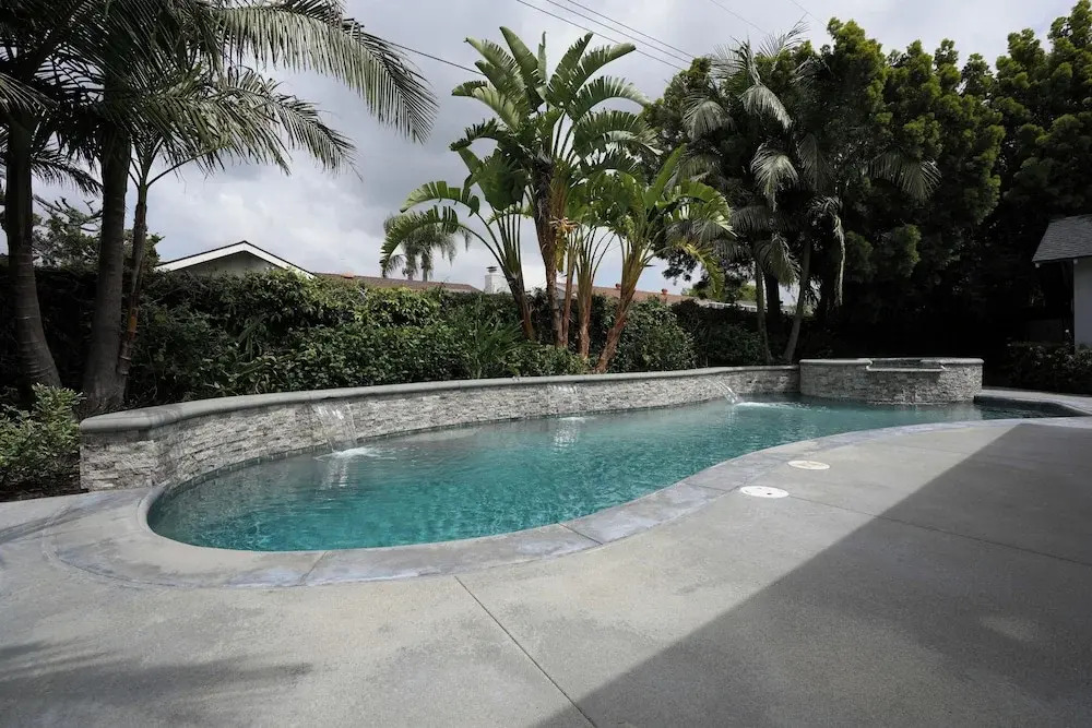 4 bedroom, 3 bathrooms Pool Home