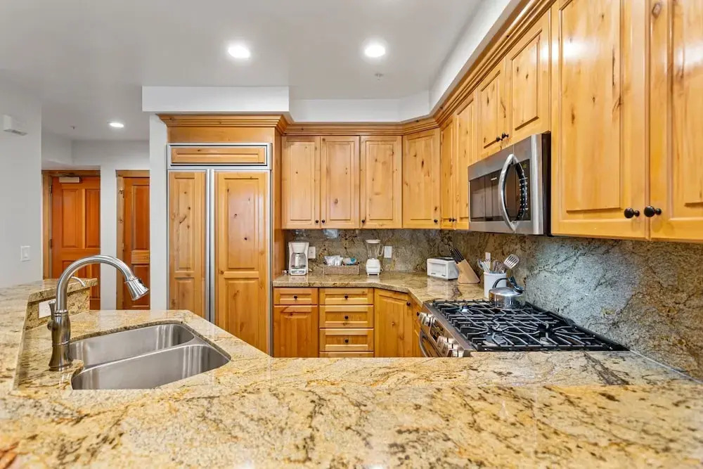 Trail's End Lodge at Deer Valley Resort - One Bedroom Residence with Spa #104 1 Condo