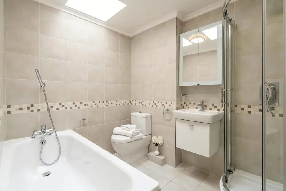 Adorable 3 bed Apartment in Bayswater