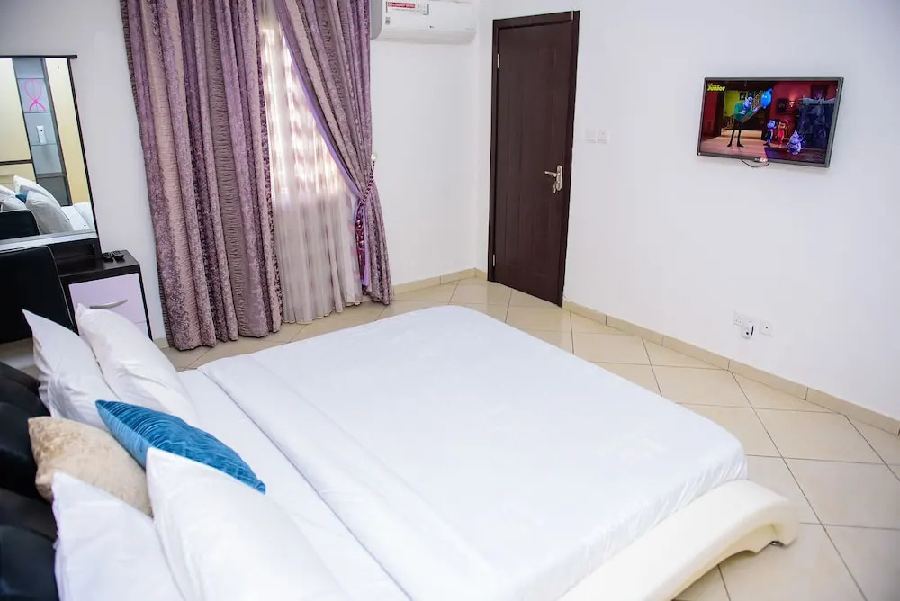 Furnished 4 Beds Semi-det House in Abuja, Nigeria