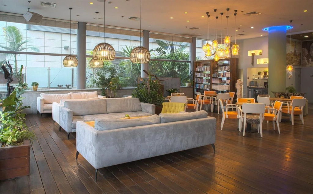 Hotel Poli Urban By AFI Hotels