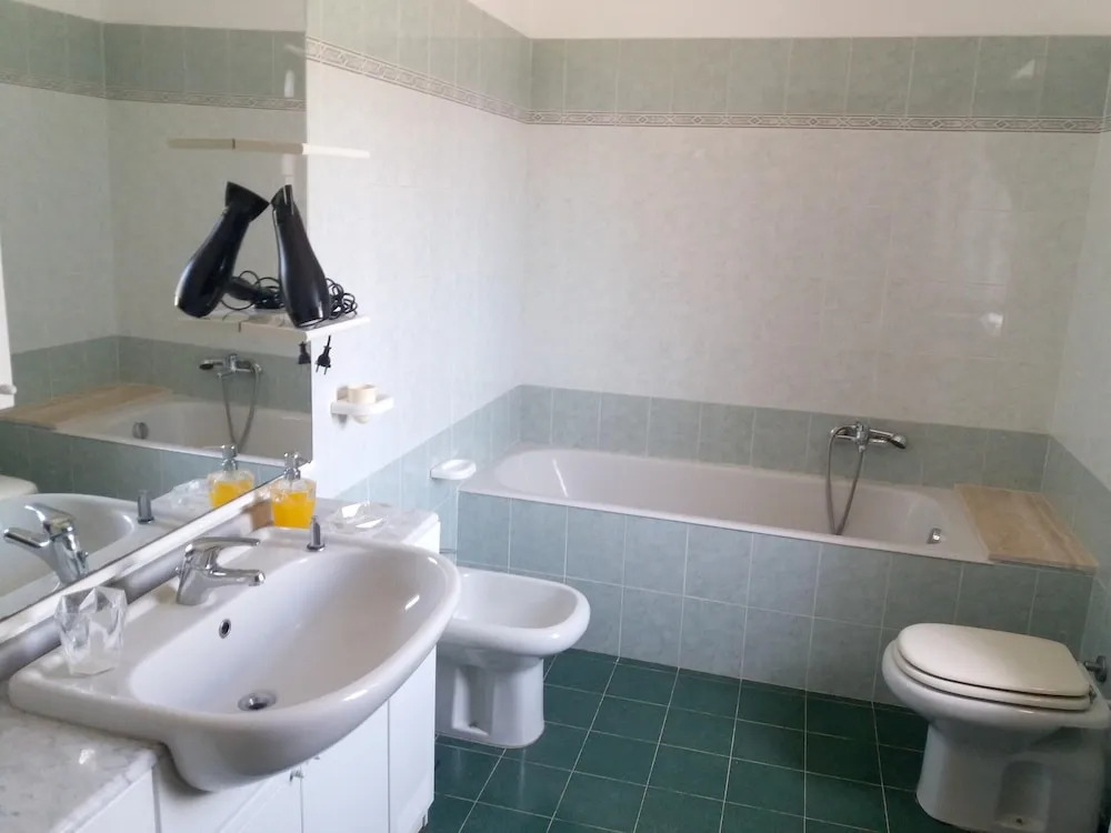 House With 3 Bedrooms in Pizzo Calabro, With Enclosed Garden and Wifi Near the Beach