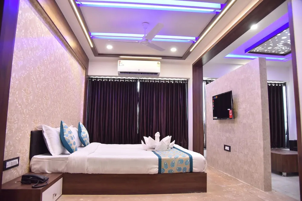 Hotel Savera Inn
