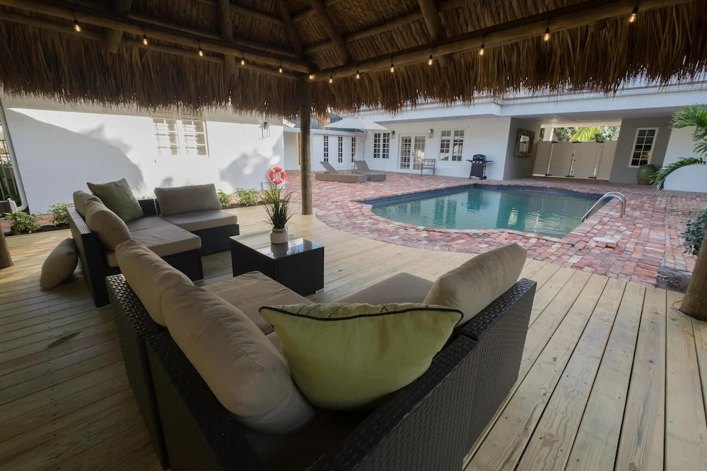Teak House