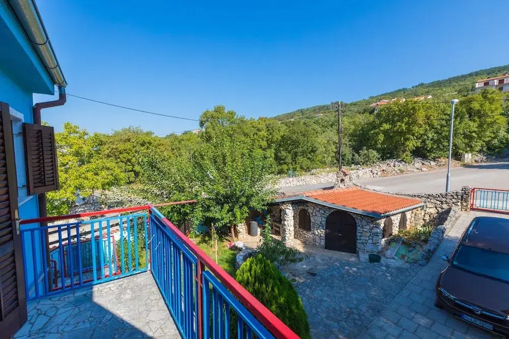 Apartments Luji