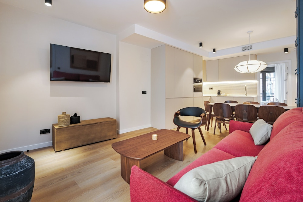 Numancia Apartments by Olala Homes