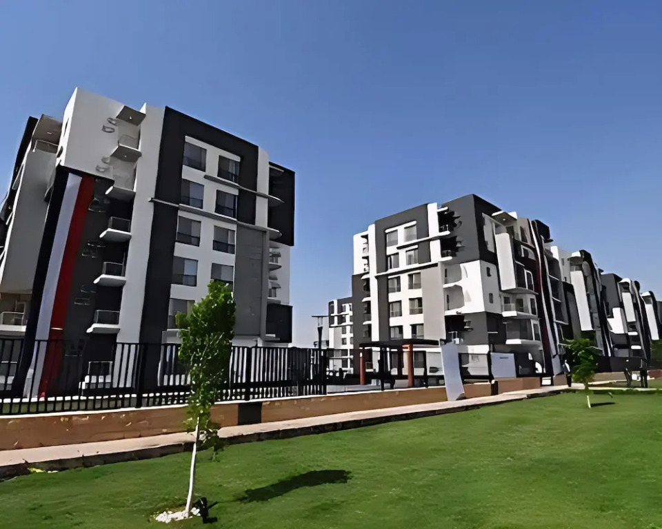 Modern 2 Bedroom Apartment in El Sheikh Zayed, Egypt