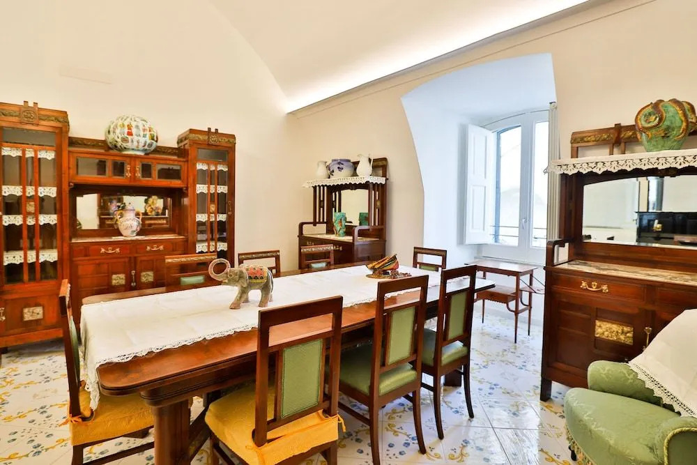 Della Monica Rooms - Amami Collection