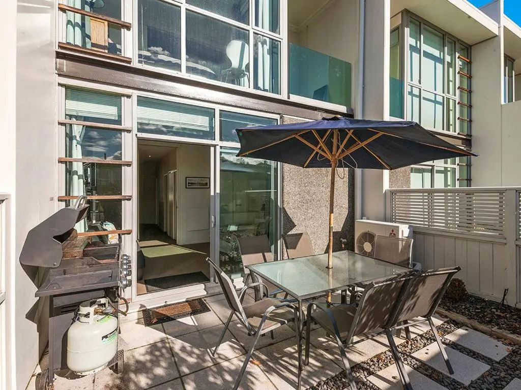 24 Marina View Retreat - Taupo Holiday Apartment