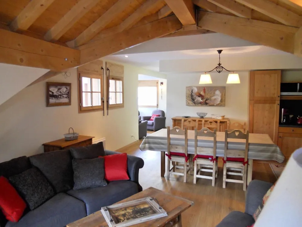 Fermes DE L'archaz B201 : 4 Pièces 8 Personnes / 4 Rooms 8 People