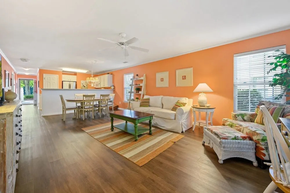 Ground-floor 3-bedroom condo with stunning golf course views. 3 Condo by Peace Vacations