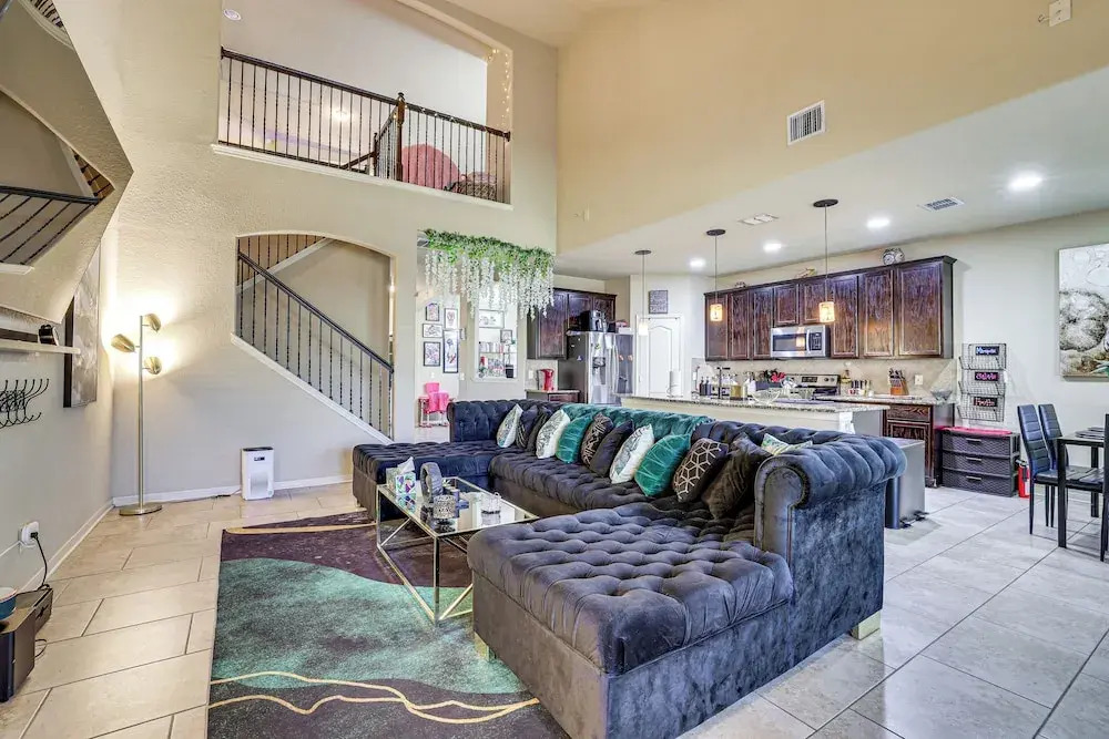 Family Home: Cook, Create & Unwind Near Lackland