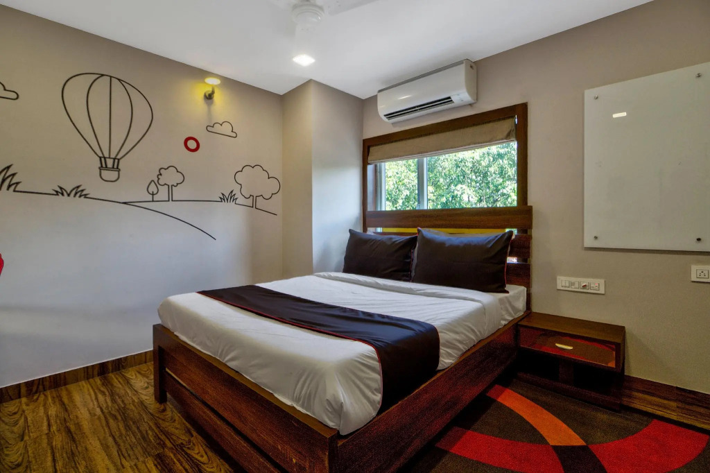 OYO Townhouse 420 Ratna Palace