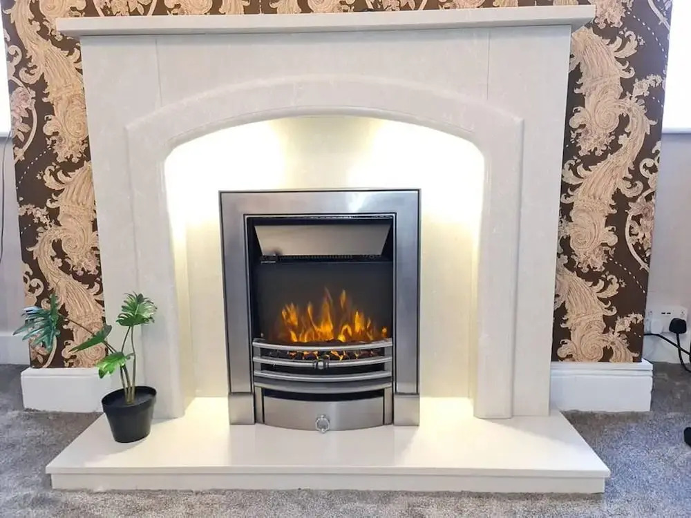 Large 3 Bed Flat Free Parking
