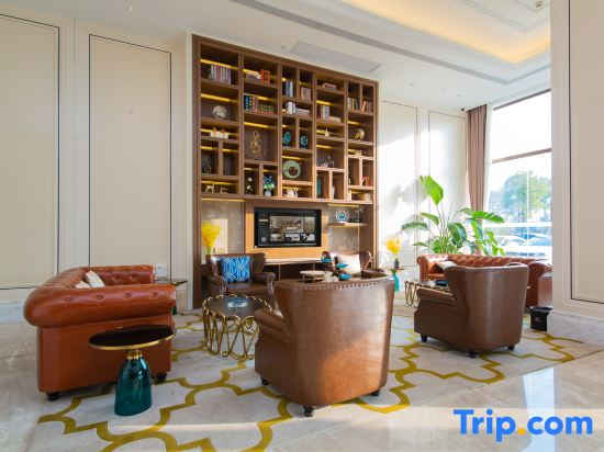 Vienna International Hotel (Shishou Caizhi Cultural Plaza Branch)