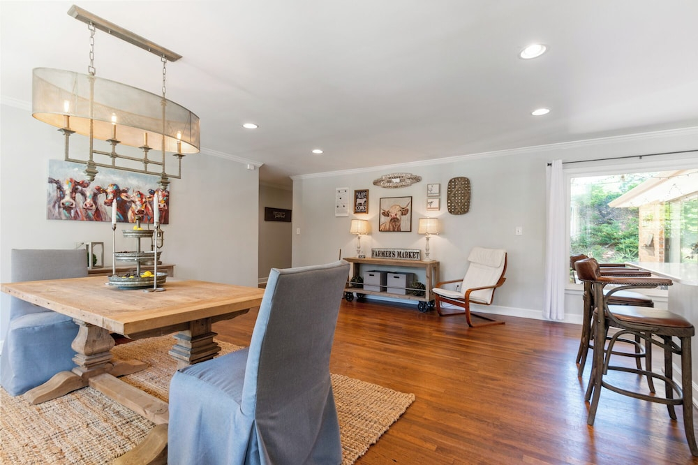 3926 Pineview, Smyrna