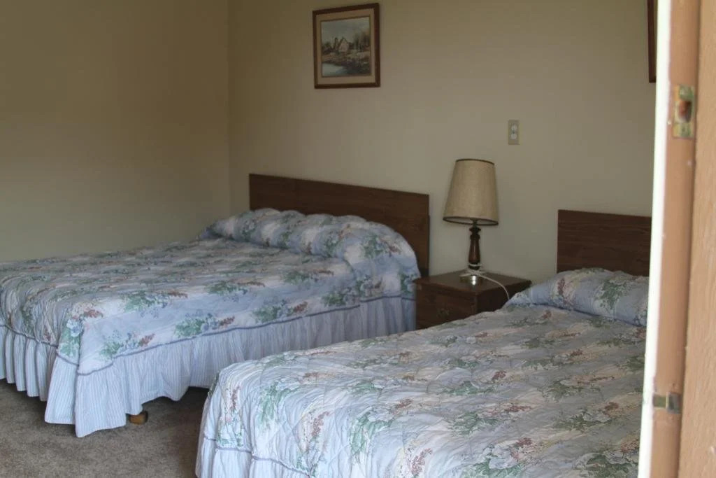 Badlands Hotel & Campground