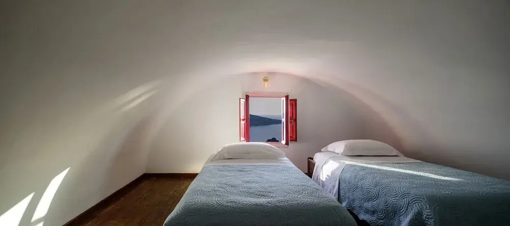 Nikos Villas