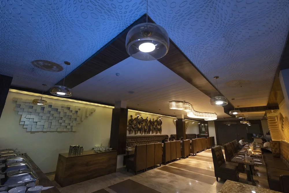 Hotel Millennium Inn, Prayagraj