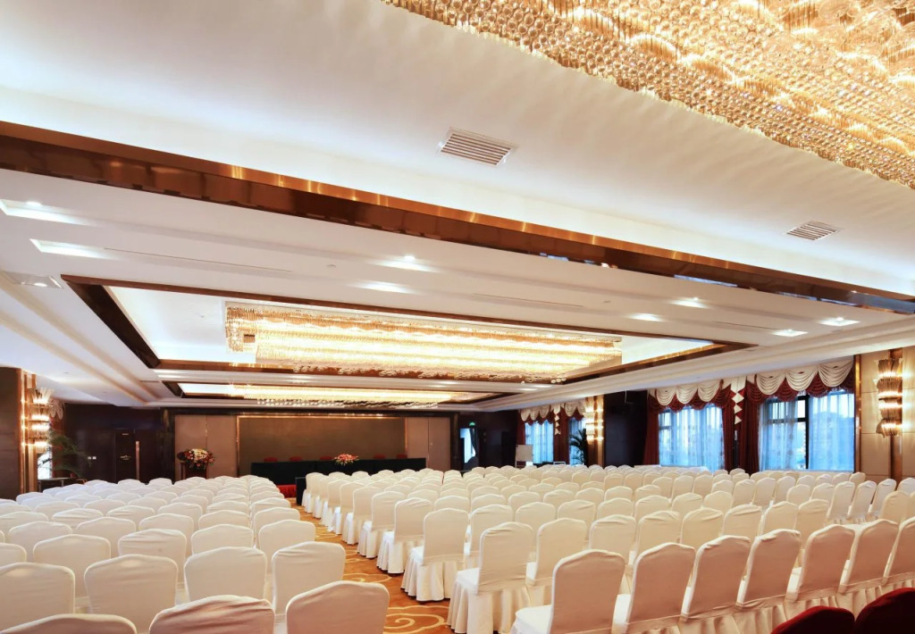 Days Hotel Wenyi Anhui