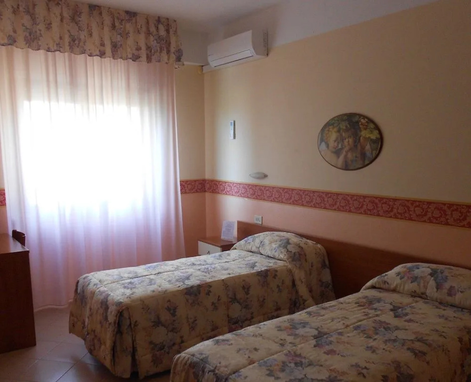 Hotel De La Ville
