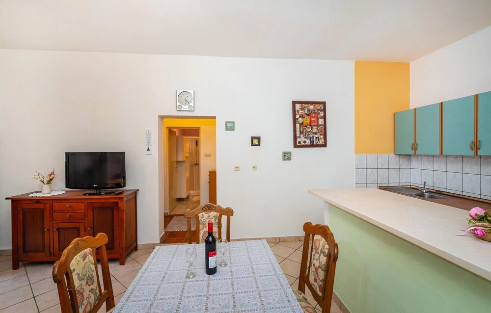 Amazing Apartment in Jasenice With 1 Bedrooms and Wifi