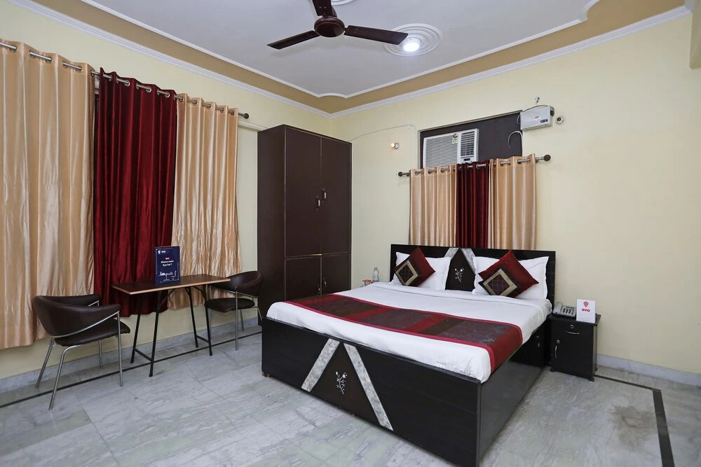 OYO 11362 Sky Residency