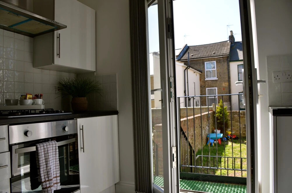 Stylish Apartment 16min from Stratford International