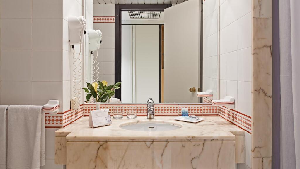 Отель Welikehotel Marfil Playa
