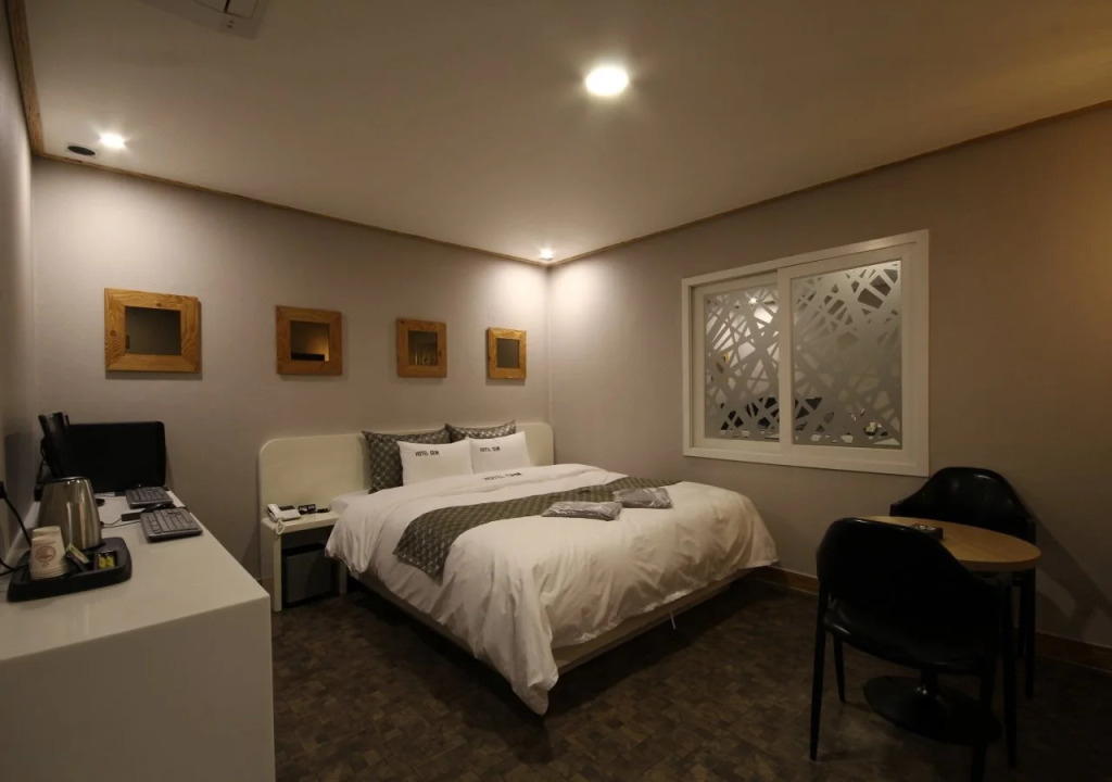 Hotel Gem
