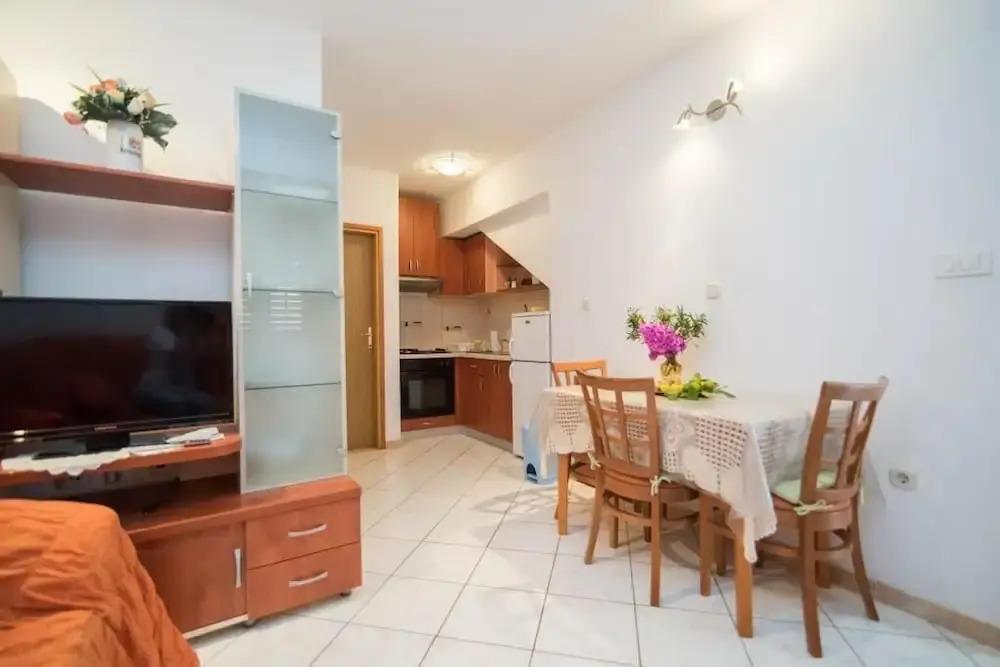 Apartments Longo