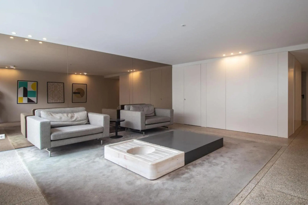 Stunning Apartment w/ Free Parking by LovelyStay