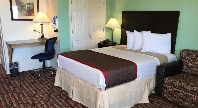 HIgh Five Inn Killeen-Forthood