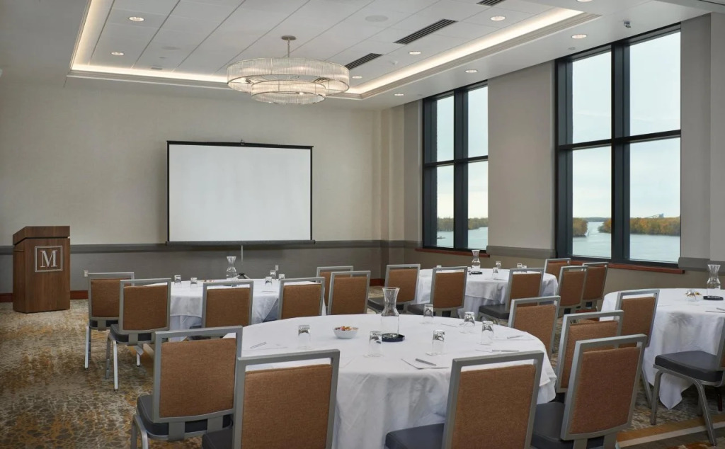 The Merrill Hotel & Conference Center, Muscatine, a Tribute Portfolio Hotel