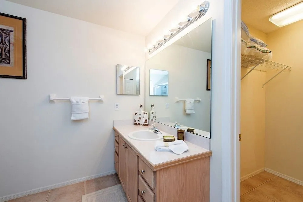 Fenced Yard, Private Pool, Close to Disney!!