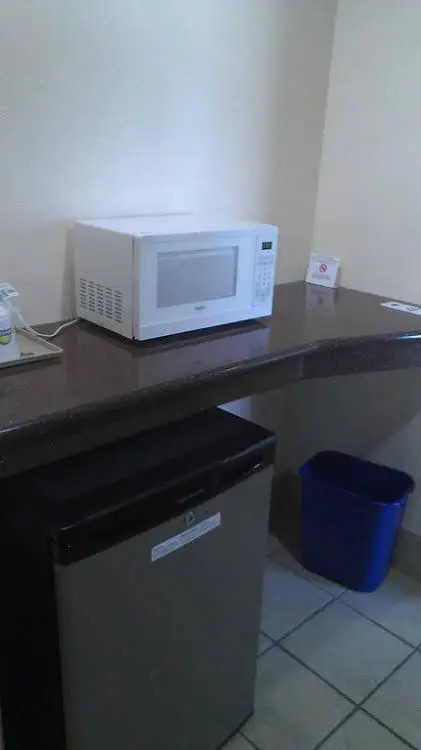 Robinson Inn and Suites