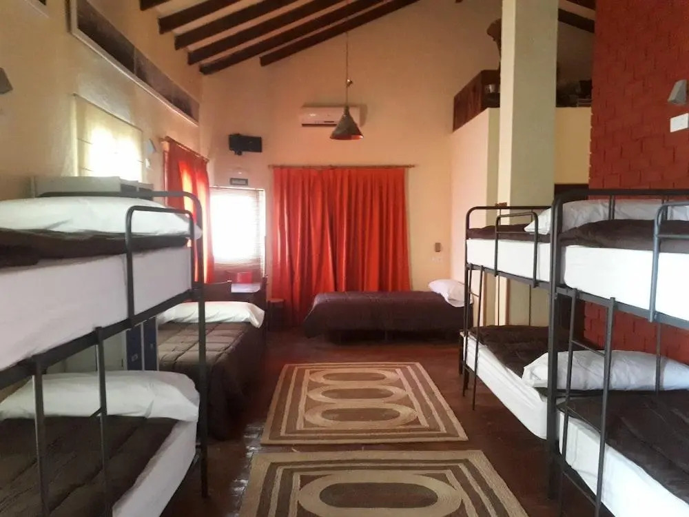 Casa Antiquary - Albergue Turístico