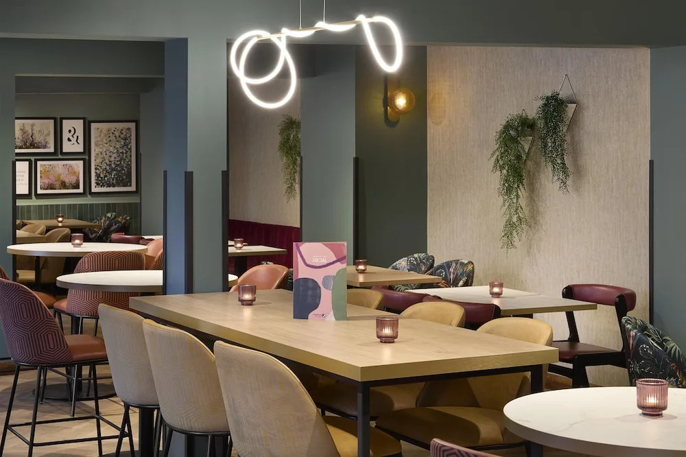 Premier Inn Glasgow Newton Mearns - M77 J4